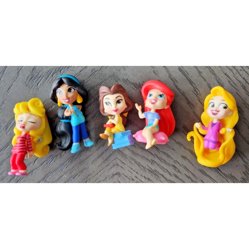 Disney Princess Comfy Squad Mini Figures Set Rapunzel Ariel Belle Jasmine Aurora
